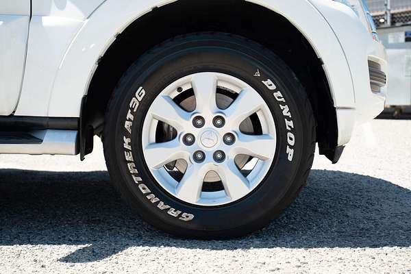 2016 Mitsubishi Pajero GLX NX