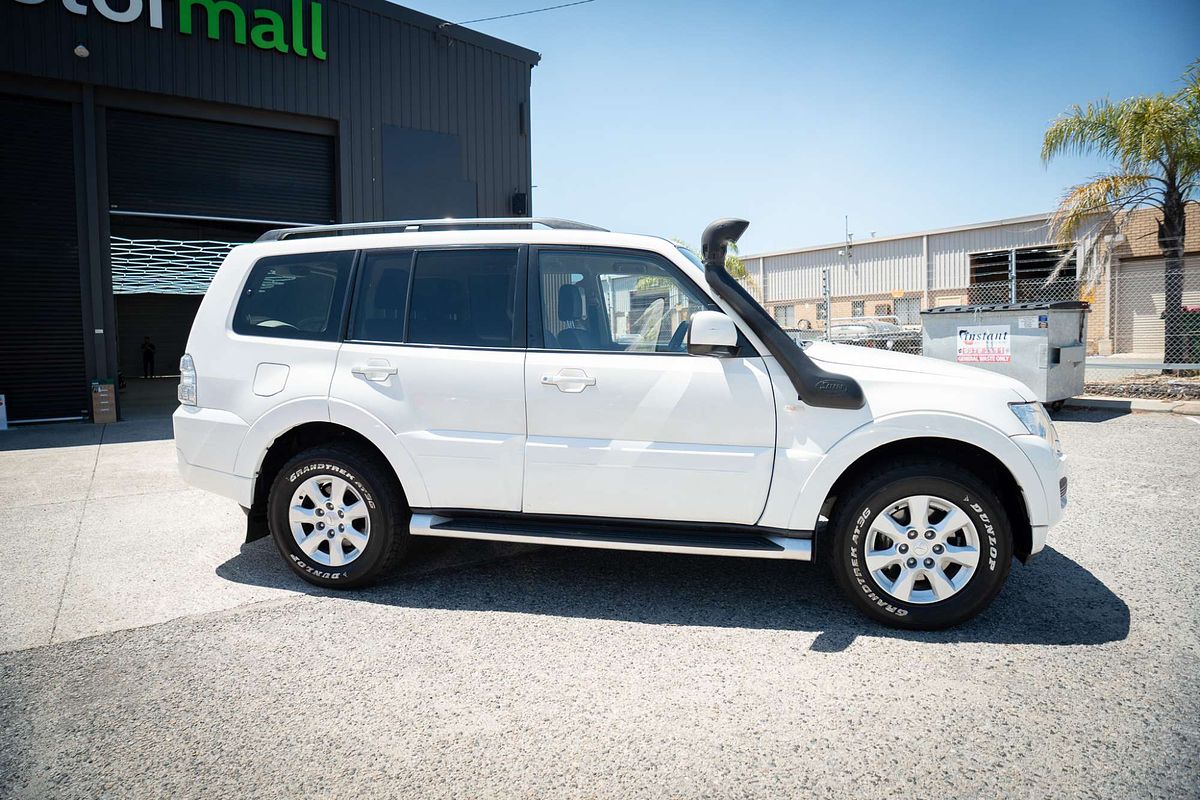 2016 Mitsubishi Pajero GLX NX