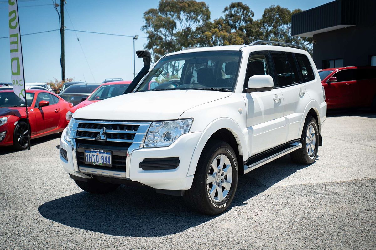 2016 Mitsubishi Pajero GLX NX