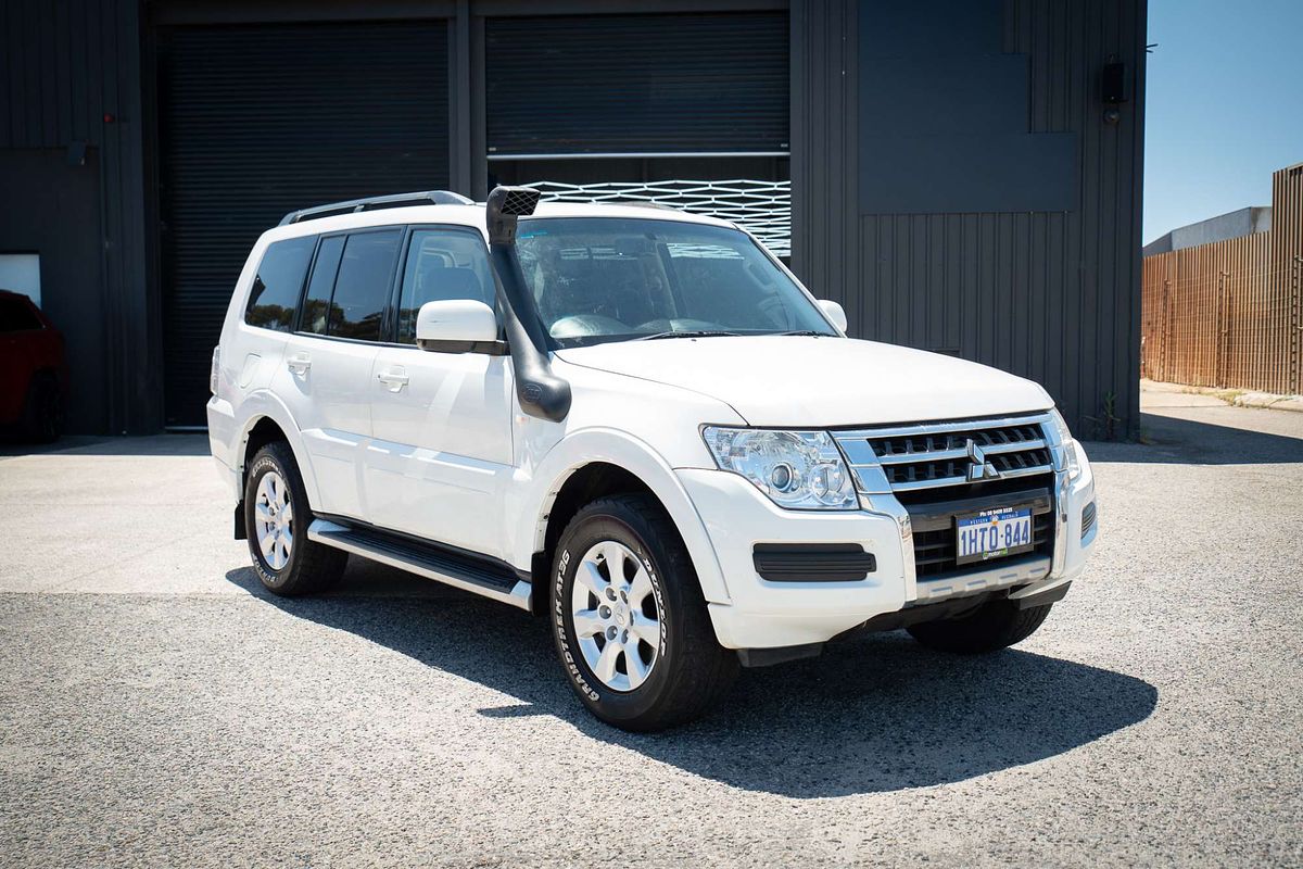 2016 Mitsubishi Pajero GLX NX