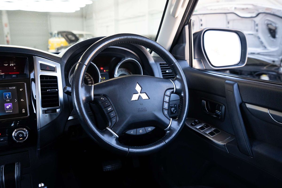 2016 Mitsubishi Pajero GLX NX