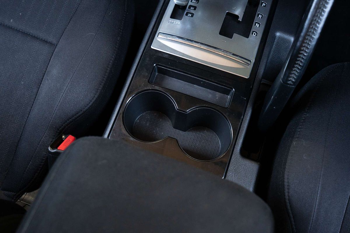 2016 Mitsubishi Pajero GLX NX