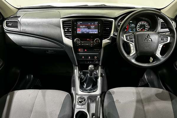 2022 Mitsubishi Triton GLX+ MR 4X4