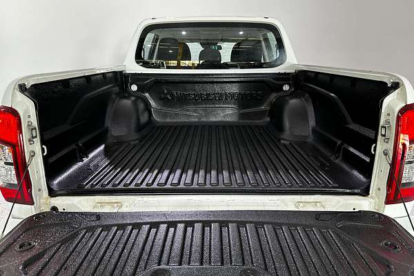 2022 Mitsubishi Triton GLX+ MR 4X4