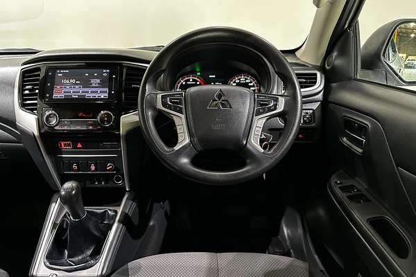 2022 Mitsubishi Triton GLX+ MR 4X4