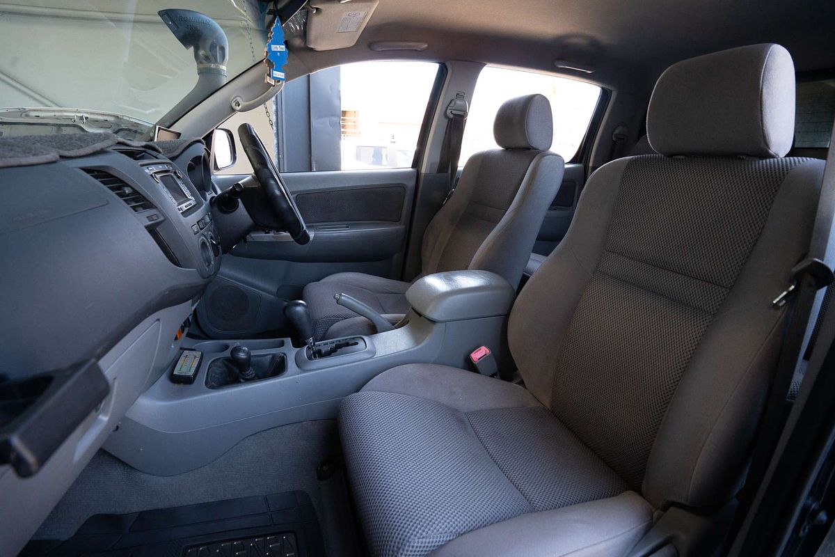 2010 Toyota Hilux SR5 KUN26R 4X4