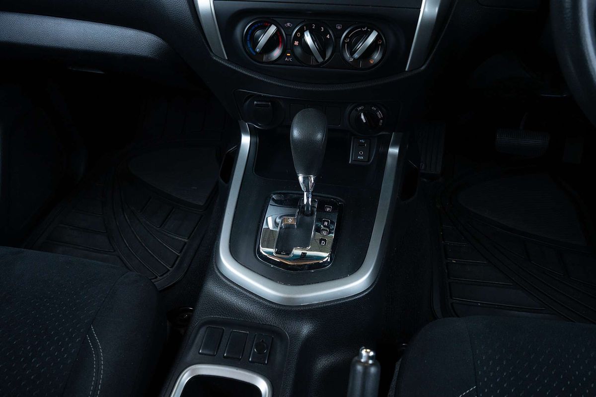 2016 Nissan Navara RX D23 Rear Wheel Drive