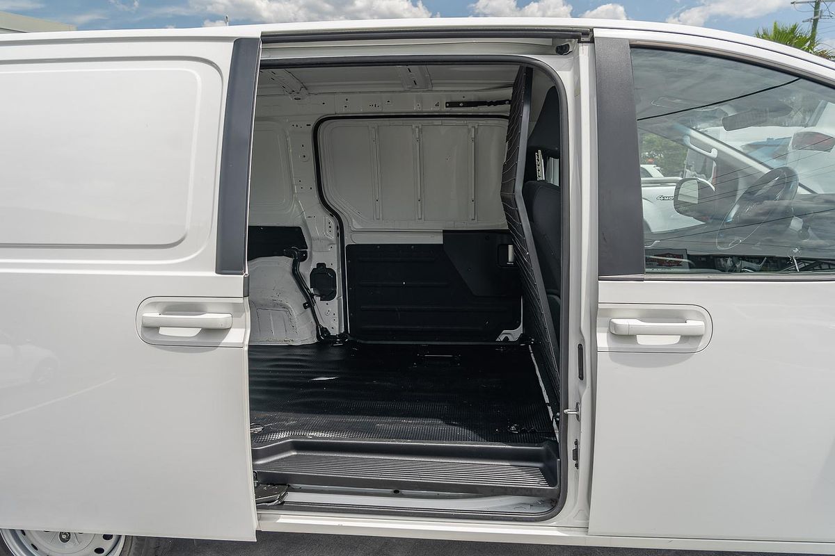 2022 Hyundai STARIA LOAD US4.V2