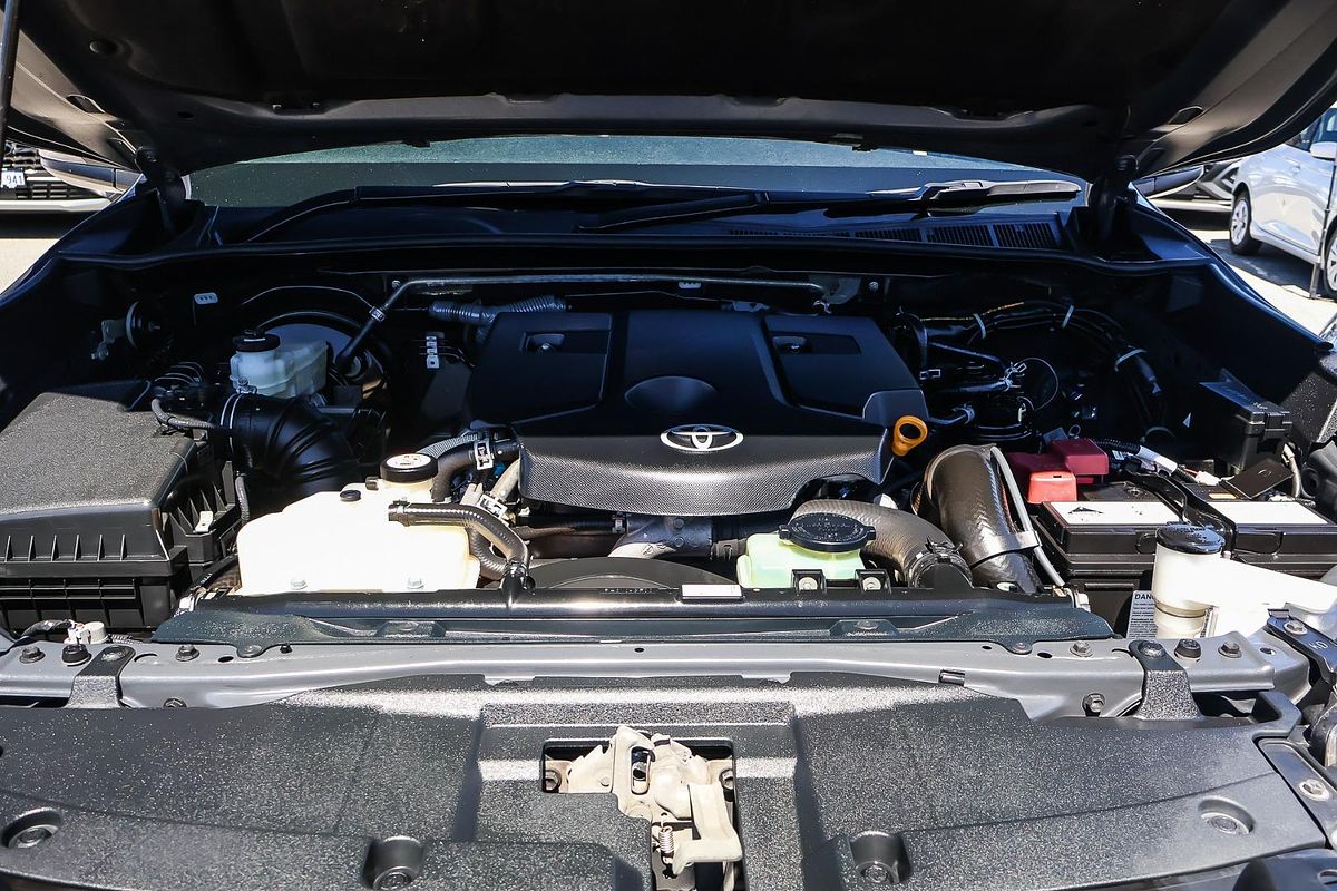 2021 Toyota Hilux SR5 GUN126R 4X4