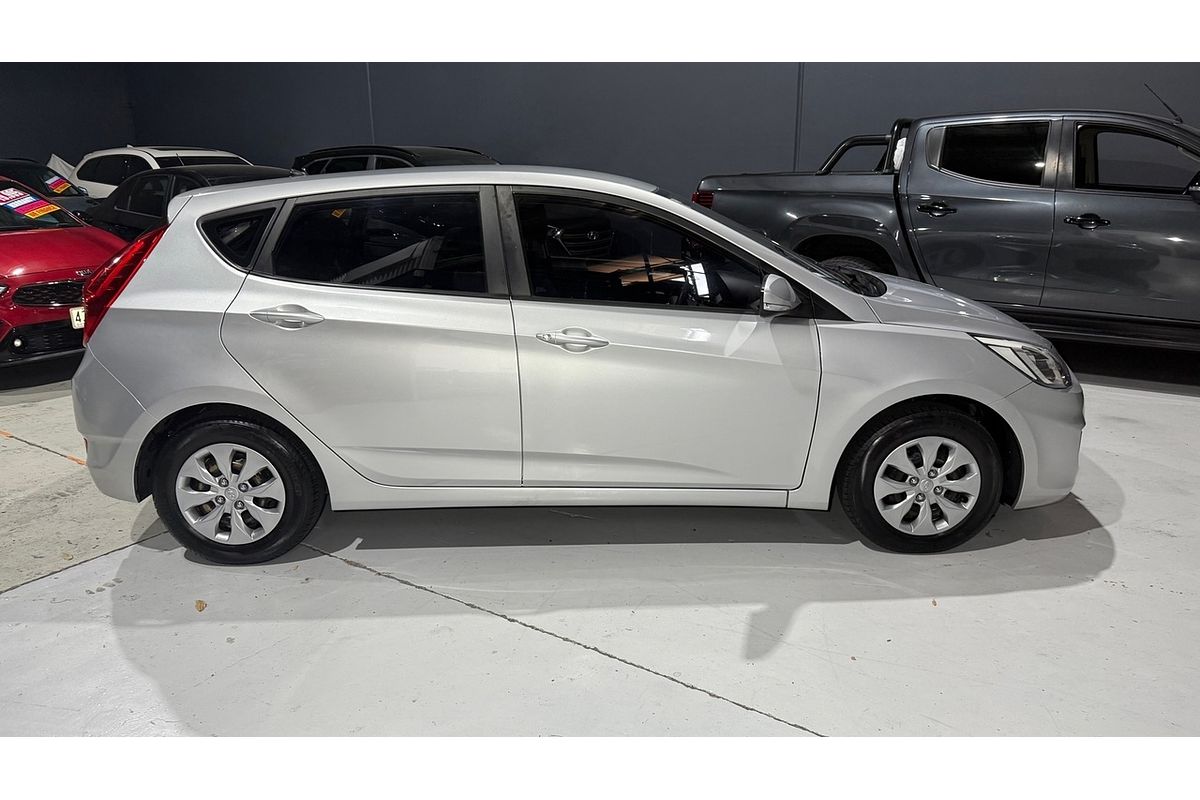 2016 Hyundai Accent Active RB4
