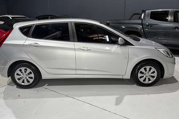 2016 Hyundai Accent Active RB4