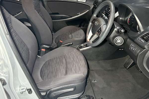 2016 Hyundai Accent Active RB4