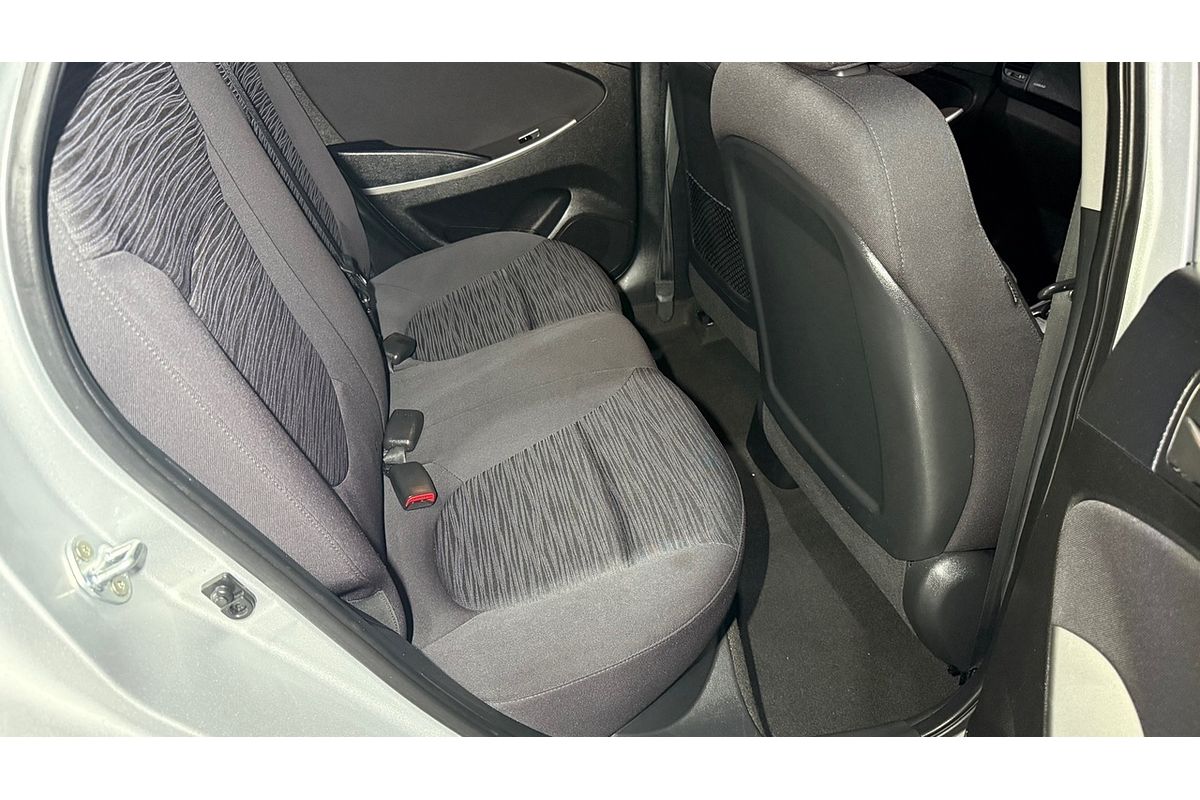 2016 Hyundai Accent Active RB4