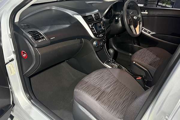 2016 Hyundai Accent Active RB4