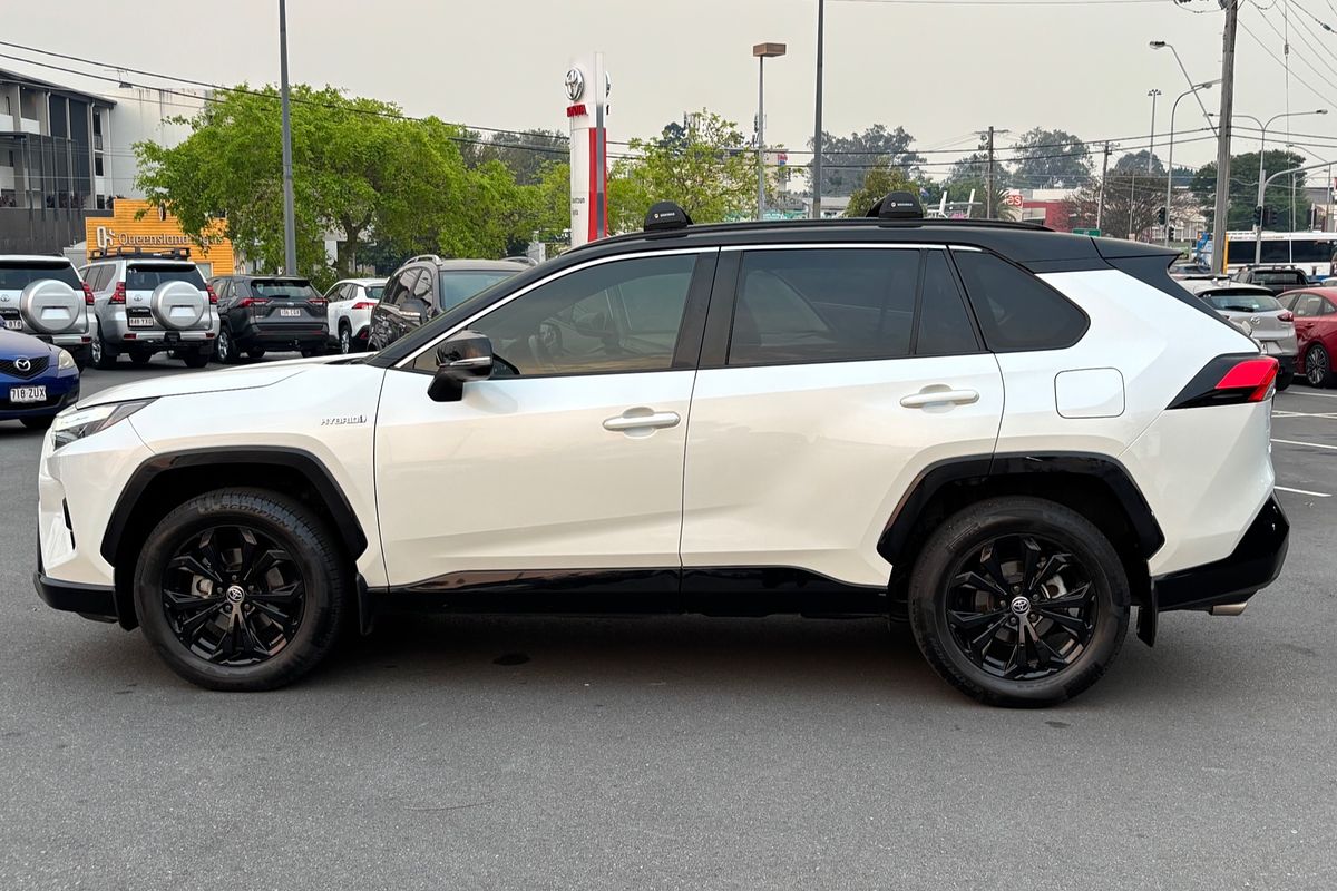 2022 Toyota RAV4 XSE AXAH54R