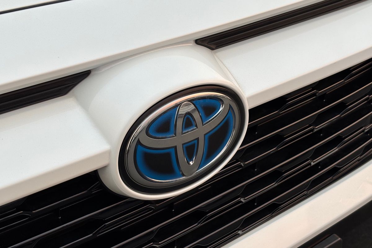 2022 Toyota RAV4 XSE AXAH54R