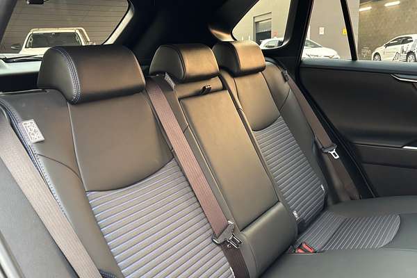 2022 Toyota RAV4 XSE AXAH54R