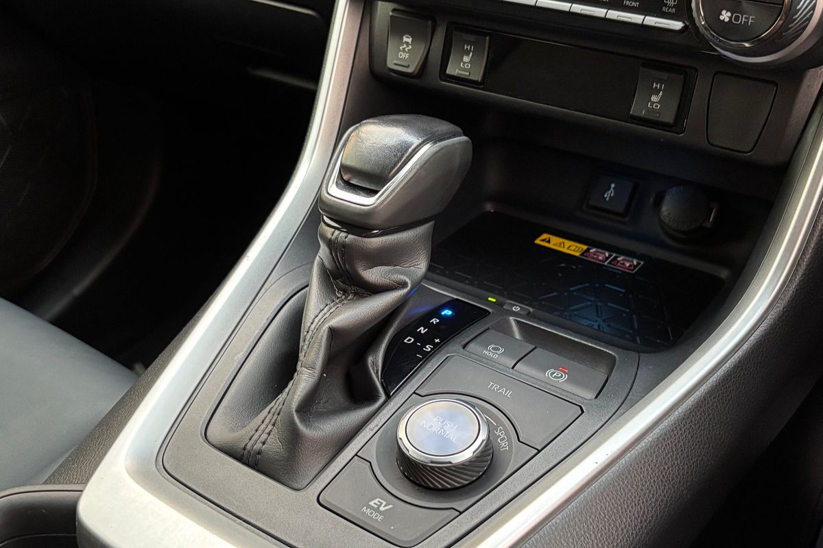 2022 Toyota RAV4 XSE AXAH54R