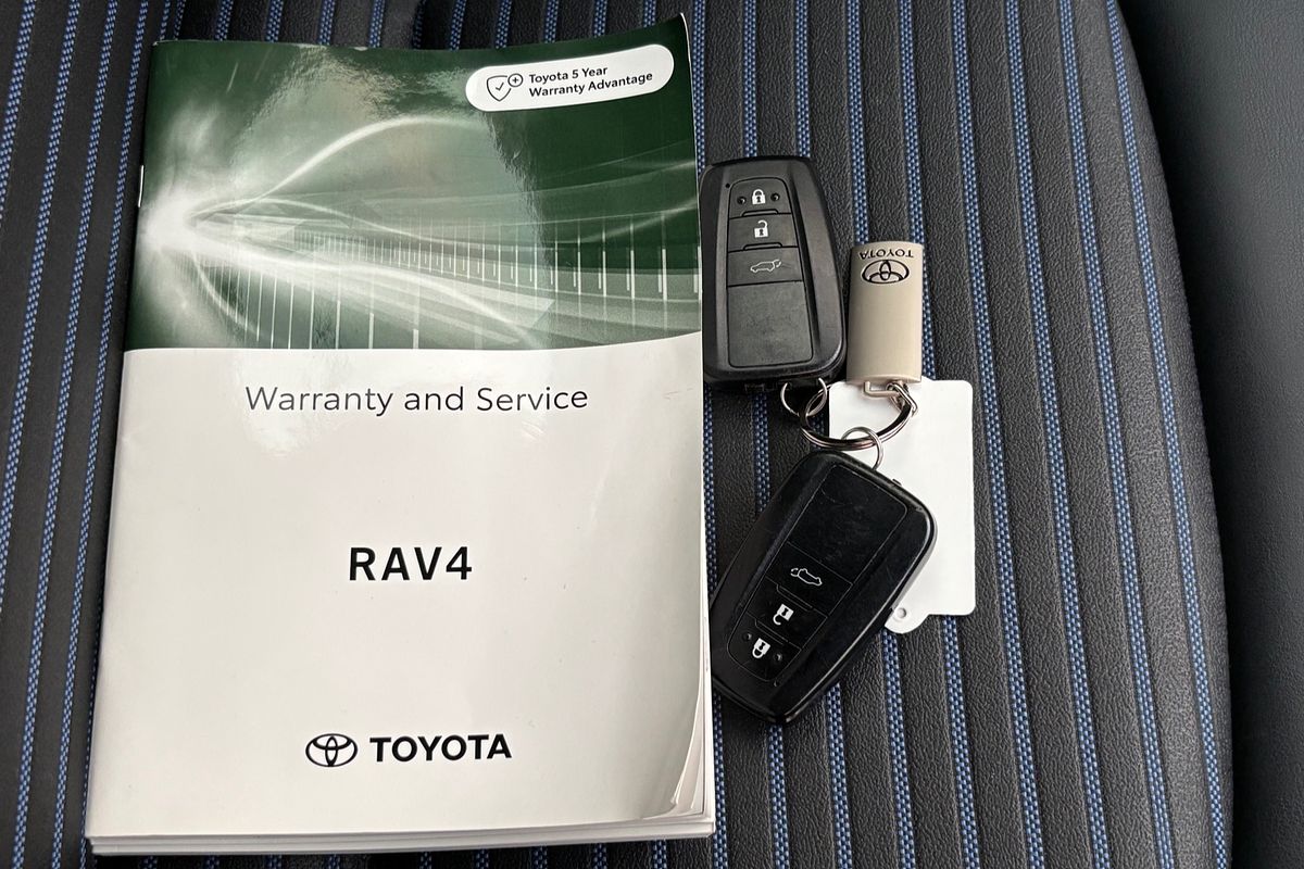 2022 Toyota RAV4 XSE AXAH54R