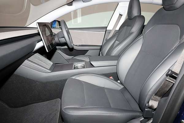 2024 Tesla Model 3 Rear-Wheel Drive
