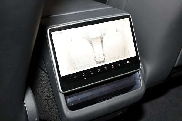 2024 Tesla Model 3 Rear-Wheel Drive