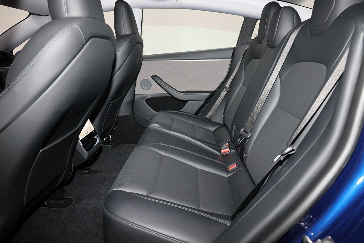 2024 Tesla Model 3 Rear-Wheel Drive