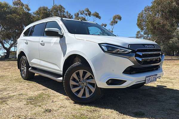 2022 Isuzu MU-X LS-U