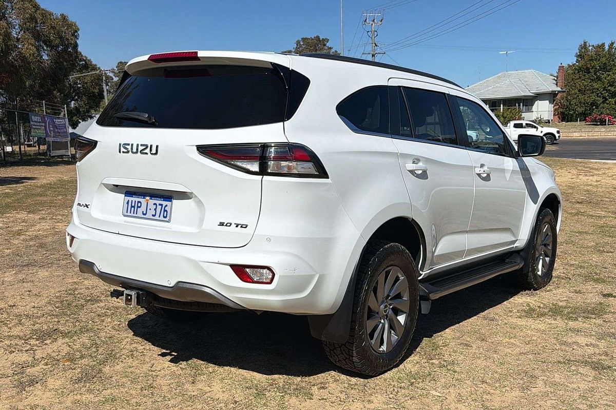 2022 Isuzu MU-X LS-U