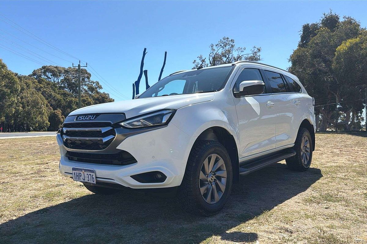 2022 Isuzu MU-X LS-U
