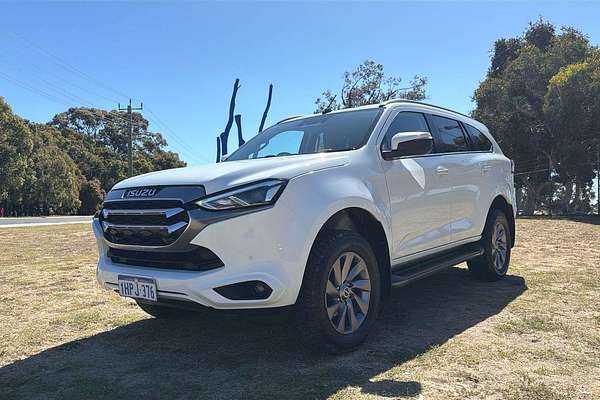 2022 Isuzu MU-X LS-U