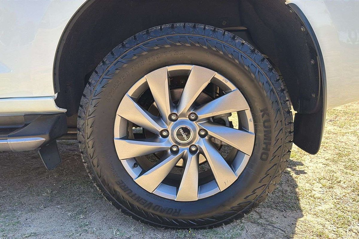 2022 Isuzu MU-X LS-U