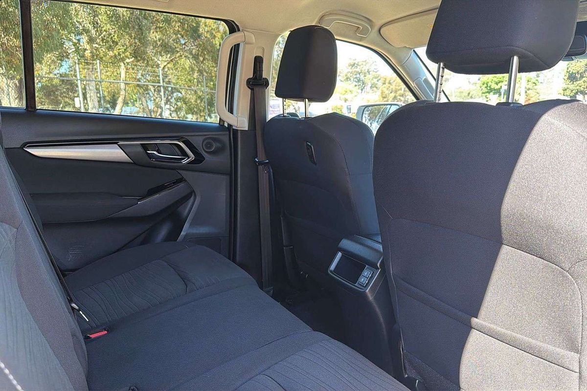 2022 Isuzu MU-X LS-U