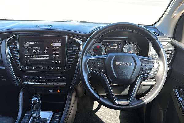 2022 Isuzu MU-X LS-U