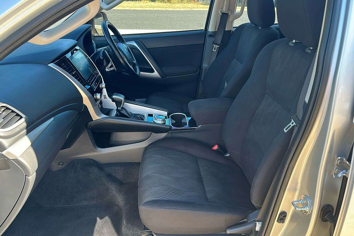 2023 Mitsubishi Pajero Sport GLX QF