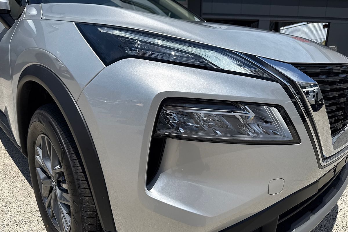 2025 Nissan X-TRAIL ST T33