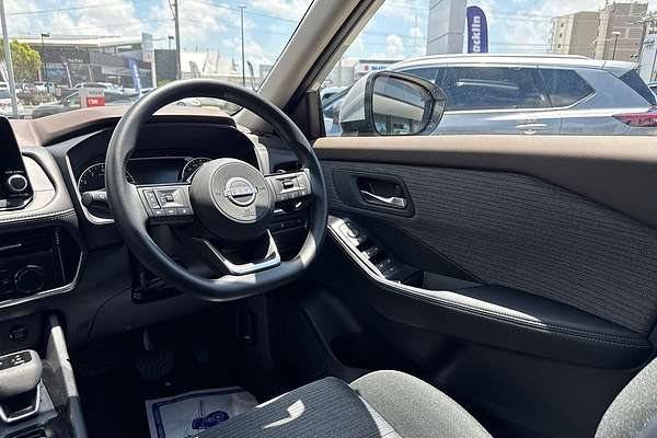 2025 Nissan X-TRAIL ST T33