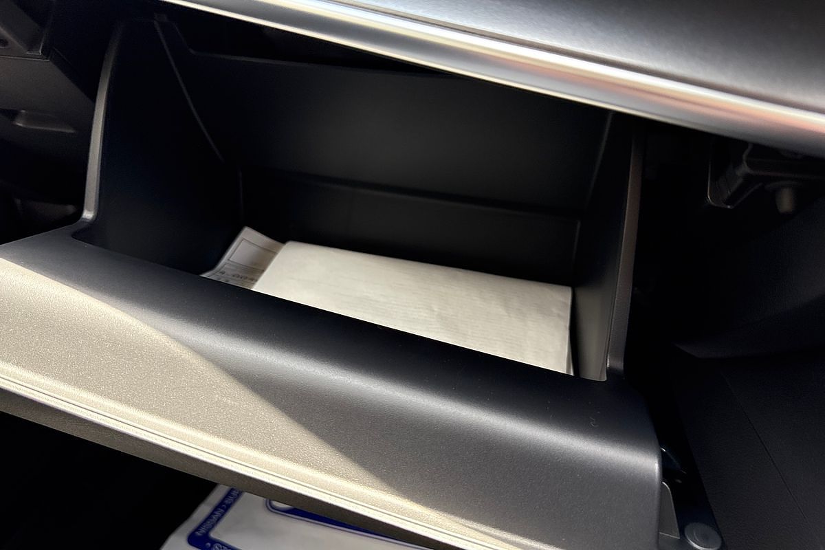 2025 Nissan X-TRAIL ST T33