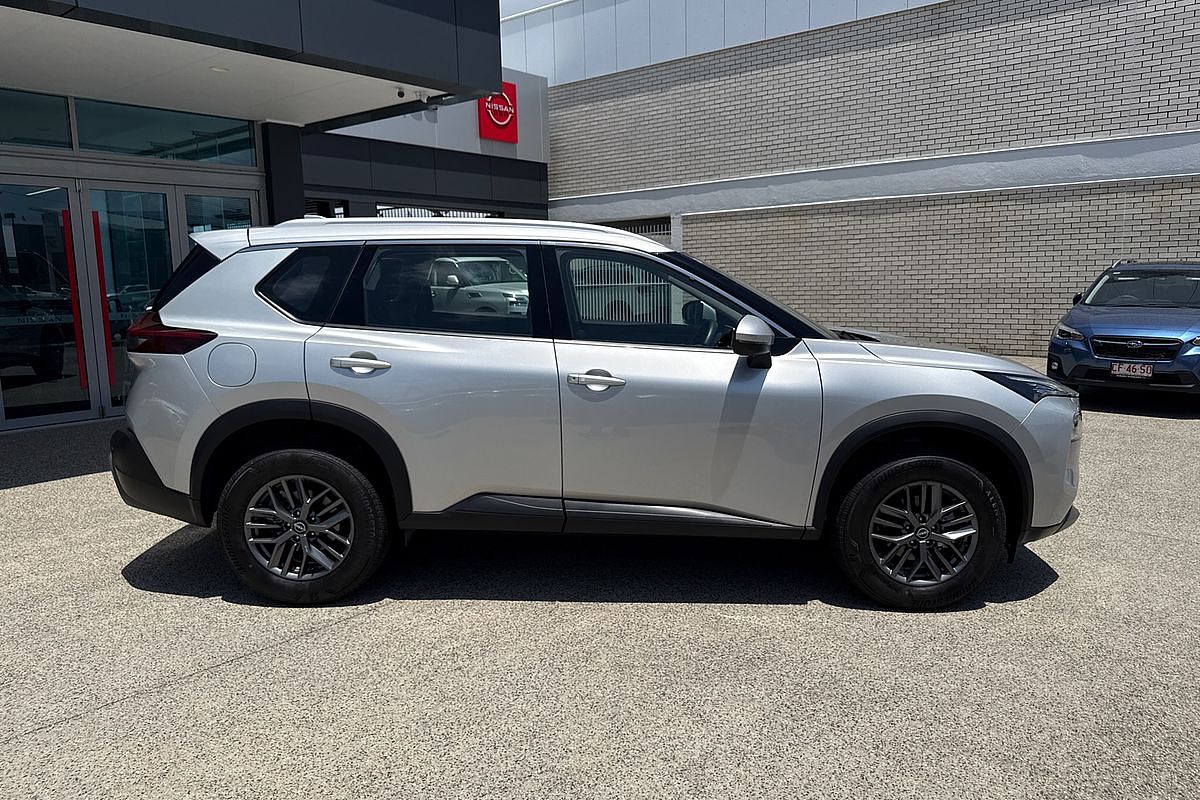 2025 Nissan X-TRAIL ST T33