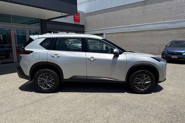 2025 Nissan X-TRAIL ST T33