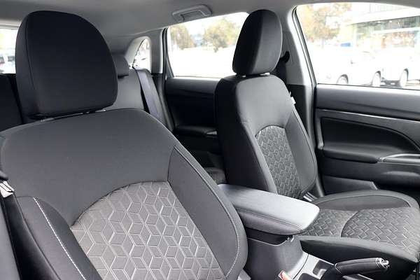 2024 Mitsubishi ASX GS XD