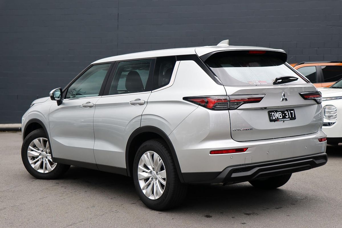 2025 Mitsubishi Outlander ES ZM