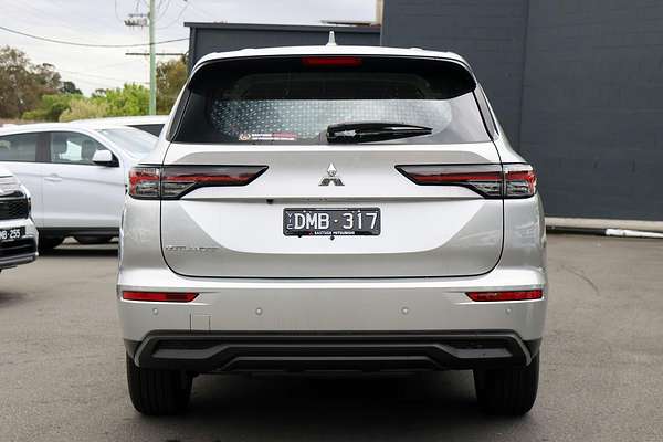 2025 Mitsubishi Outlander ES ZM