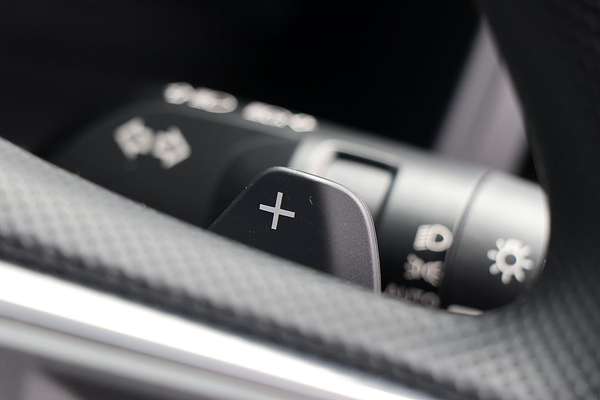 2025 Mitsubishi Outlander ES ZM