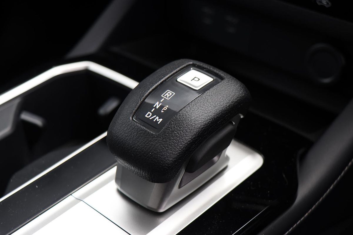 2025 Mitsubishi Outlander ES ZM