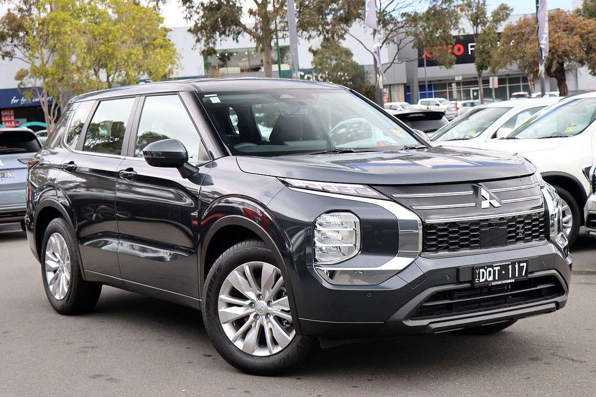 2025 Mitsubishi Outlander ES ZM