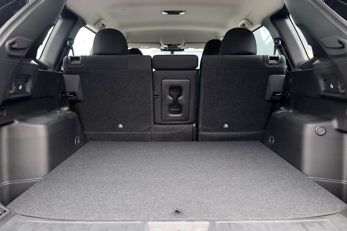 2025 Mitsubishi Outlander ES ZM