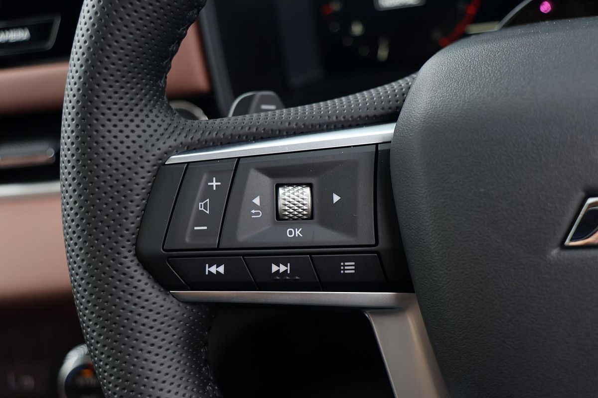 2025 Mitsubishi Outlander Exceed Tourer ZM