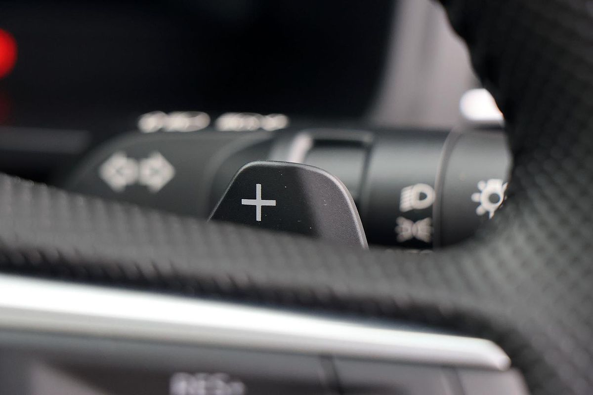 2025 Mitsubishi Outlander Exceed Tourer ZM