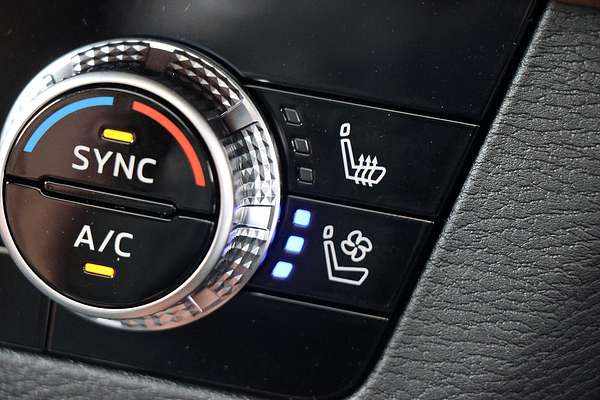 2025 Mitsubishi Outlander Exceed Tourer ZM