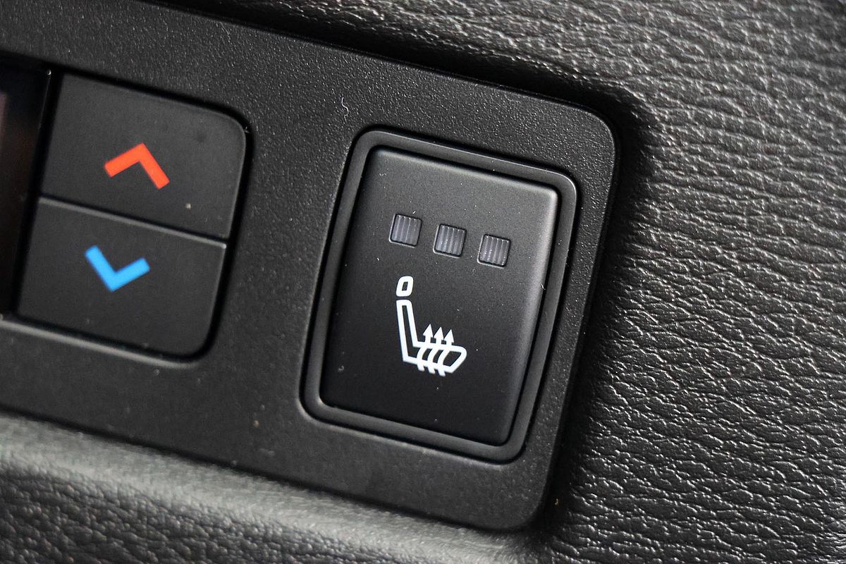 2025 Mitsubishi Outlander Exceed Tourer ZM